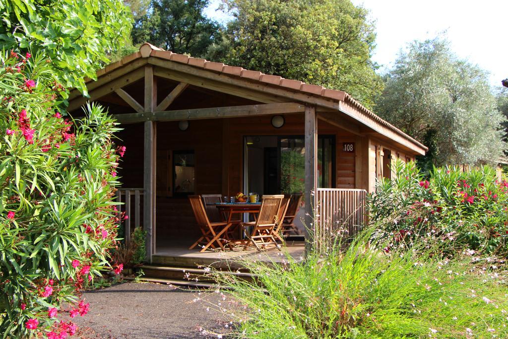 Residence Lagrange Vacances - Les Cottages Varois Solliès-Toucas Buitenkant foto