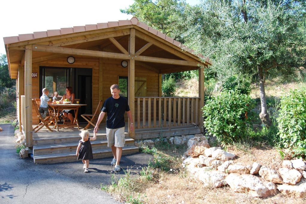 Residence Lagrange Vacances - Les Cottages Varois Solliès-Toucas Kamer foto